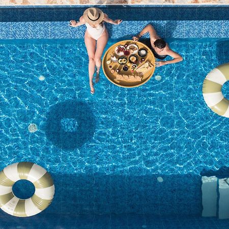 Oinolithos Luxury Villas Kalamaki Extérieur photo